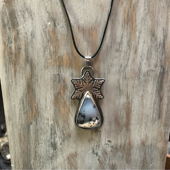 Dendrite Winter Opal Sterling Pendant - Picture 5 of 8